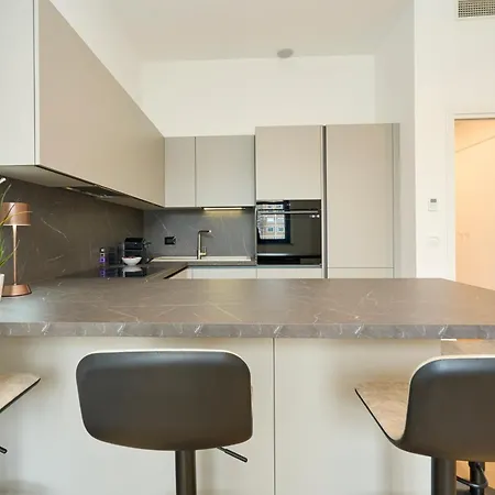 Luxury Design - 20 Minutes From Duomo-navigli Appartement Milaan